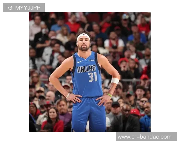 克莱汤普森三分球命中数突破2809超越利拉德独占NBA历史第四位 克莱汤普森三分球命中数突破2809超越利拉德独占NBA历史第四位