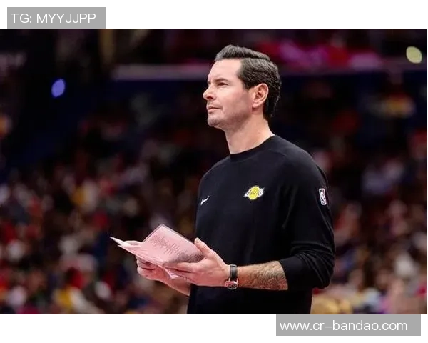 雷迪克点评黄蜂对湖人表现出色强调低位防守问题亟待解决 雷迪克点评黄蜂对湖人表现出色强调低位防守问题亟待解决