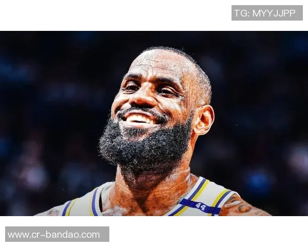 奥尼尔分析詹姆斯职业生涯持久的秘密：他在场上极少遭遇犯规