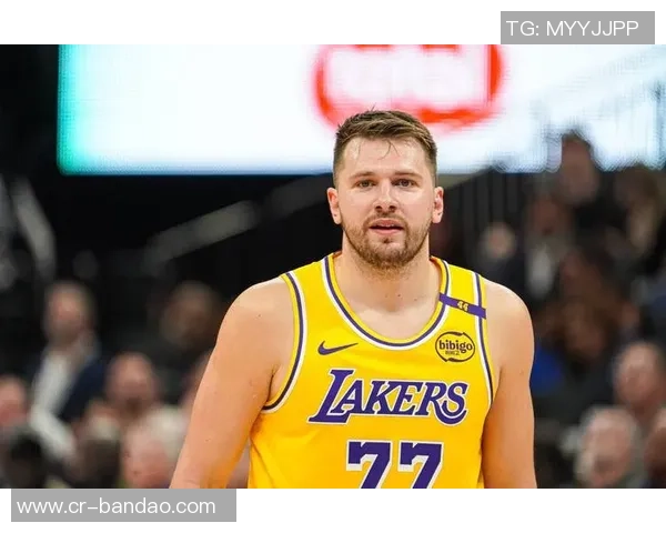 东契奇谈小腿伤情复杂里夫斯复出需谨慎以免加重伤势