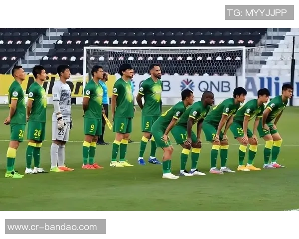 冬训季节北京国安新帅汉斯与罗德里戈携手出征球迷热情分享照片 冬训季节北京国安新帅汉斯与罗德里戈携手出征球迷热情分享照片