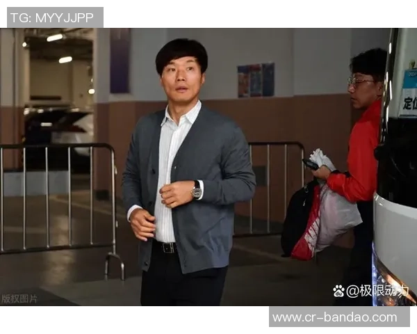 尹鸿博宣布明天将迎来最后一场中超比赛因伤选择退役