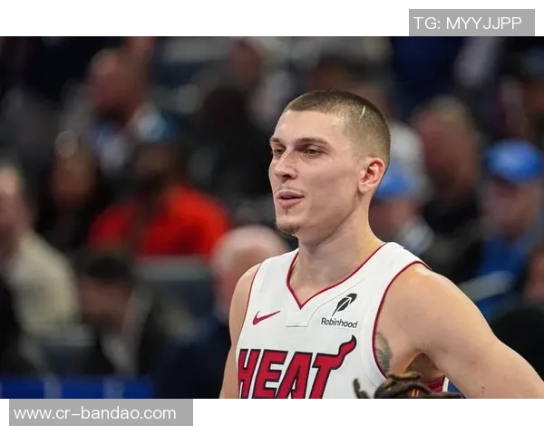 鲍威尔全场最高28分难救主末节连续得分却无力回天 鲍威尔全场最高28分难救主末节连续得分却无力回天